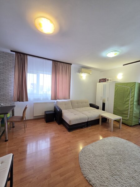 Complex Rasarit de Soare, parcare inclusa Titan.