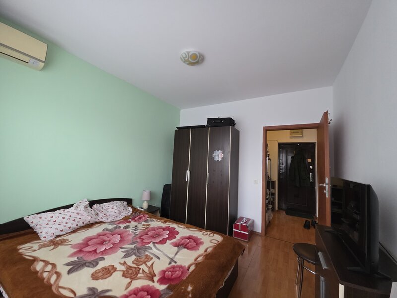 Titan, Complex Rasarit de Soare, loc de parcare inclus