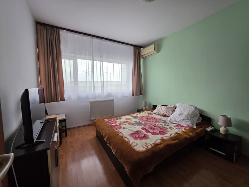 Titan, Complex Rasarit de Soare, loc de parcare inclus