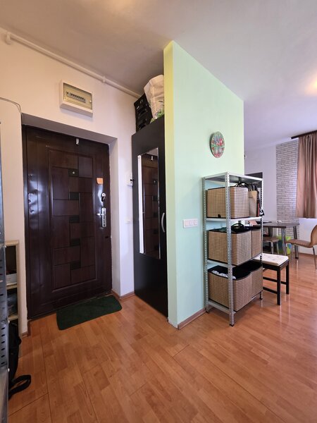 Titan, Complex Rasarit de Soare, loc de parcare inclus